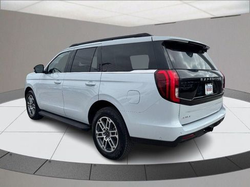 Used 2025 Ford Expedition Active image 6