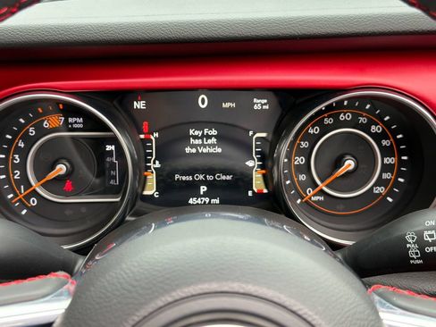 Used 2023 Jeep Wrangler Unlimited Rubicon w/ LED Lighting Group AWD/4WD image 18