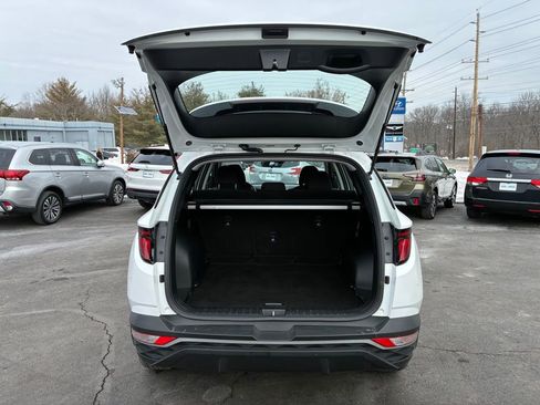 Used 2023 Hyundai Tucson SE image 11