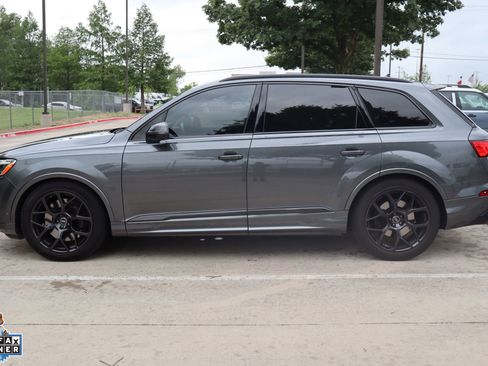 Used 2025 Audi SQ7 Prestige w/ Prestige Package AWD/4WD image 6