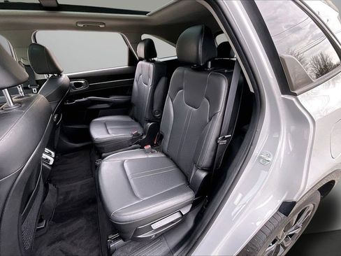 Used 2023 Kia Sorento SX image 24