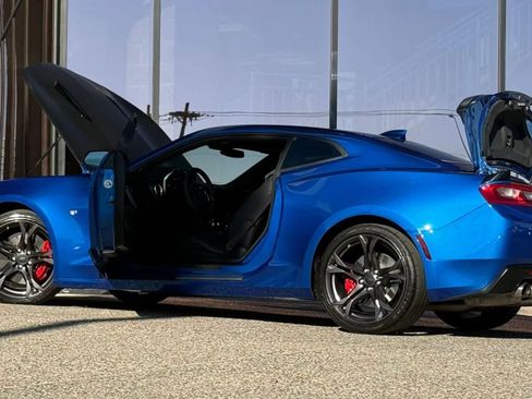 Used 2017 Chevrolet Camaro SS image 30