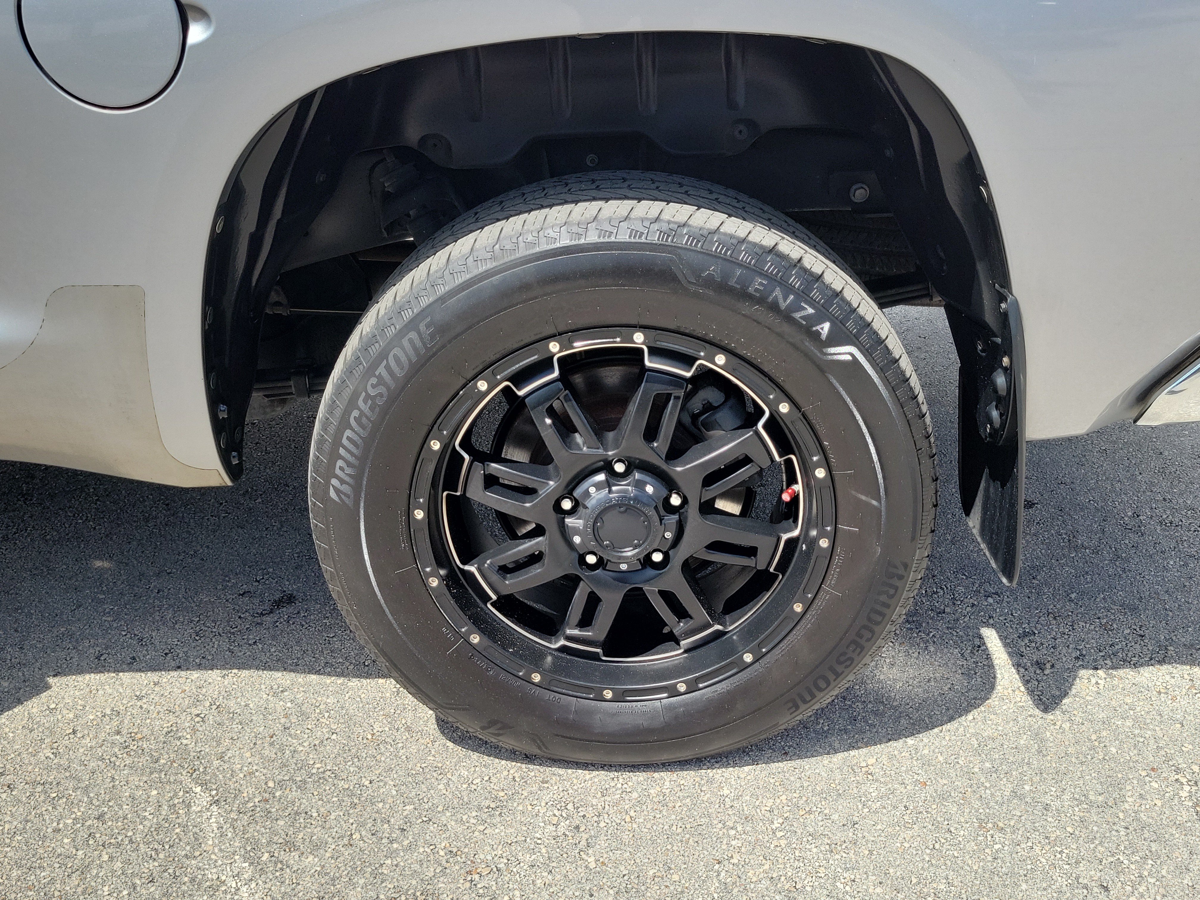 Used 2017 Toyota Tundra SR5 w/ SR5 Upgrade Package RWD image 24