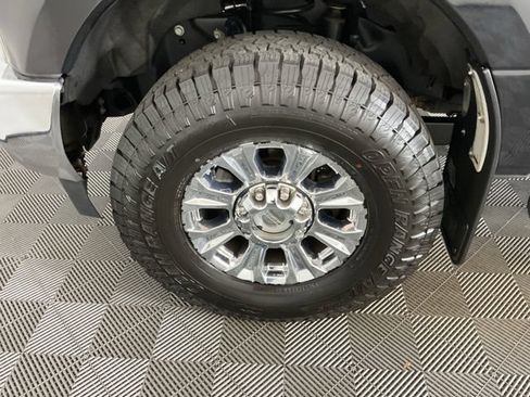 Used 2017 Ford F350 XLT w/ XLT Premium Package AWD/4WD image 28