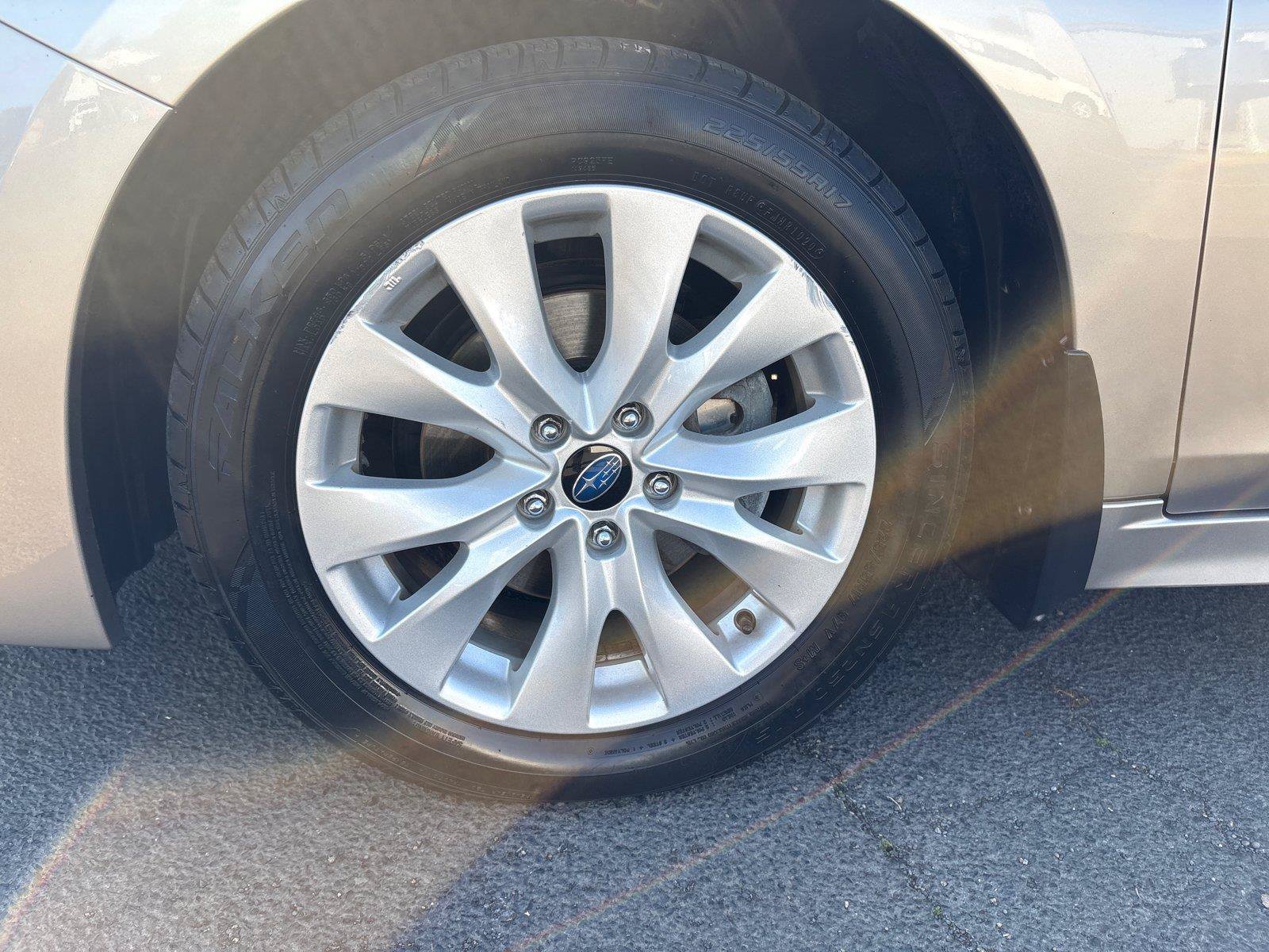 Used 2015 Subaru Legacy 2.5i Premium AWD/4WD image 27