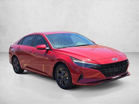 Certified 2023 Hyundai Elantra SEL FWD image 3