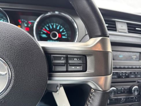 Used 2014 Ford Mustang GT image 19