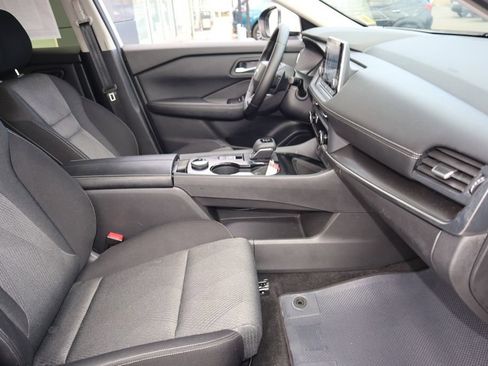 Certified 2025 Nissan Rogue SV AWD/4WD image 27