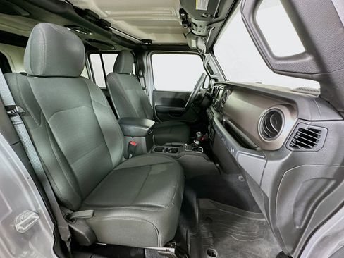 Used 2018 Jeep Wrangler Unlimited Sport image 28