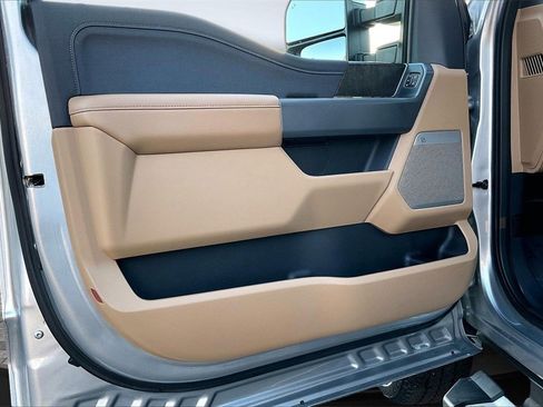 Used 2024 Ford F350 Lariat w/ Chrome Package image 23