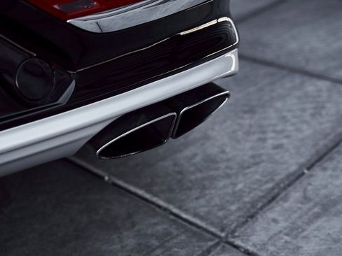 Used 2023 Bentley Bentayga Extended Wheelbase image 12