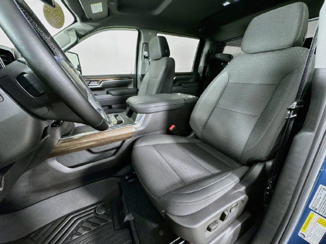 Used 2025 Chevrolet Silverado 2500 LT w/ All Star Edition AWD/4WD image 11