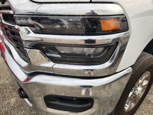 Used 2025 RAM 2500 Big Horn AWD/4WD image 5