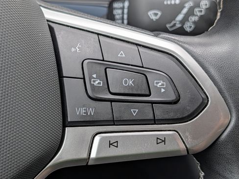 Certified 2022 Volkswagen Taos SE AWD/4WD image 33