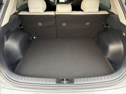 Certified 2025 Kia Niro EX image 24