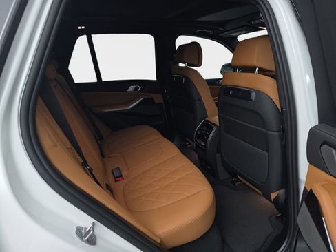 New 2026 BMW X5 xDrive40i w/ M Sport Package image 11