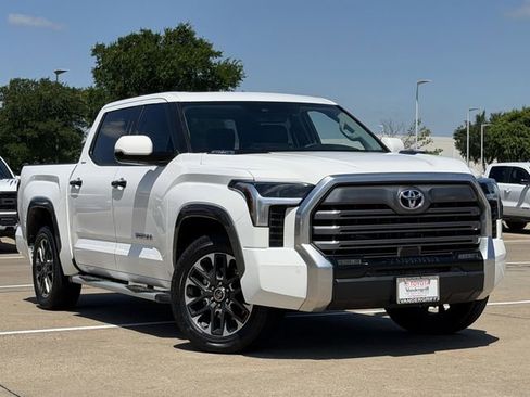 Used 2023 Toyota Tundra Limited w/ Power Package RWD image 2