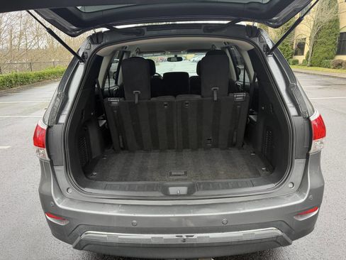 Used 2015 Nissan Pathfinder SV image 6