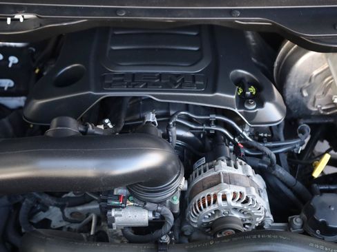 Used 2020 RAM 1500 Big Horn AWD/4WD image 10