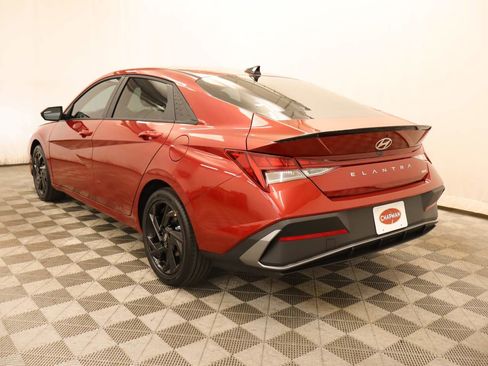 New 2026 Hyundai Elantra SEL Sport image 3