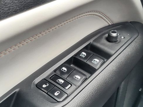 Used 2024 Jeep Compass Limited image 21