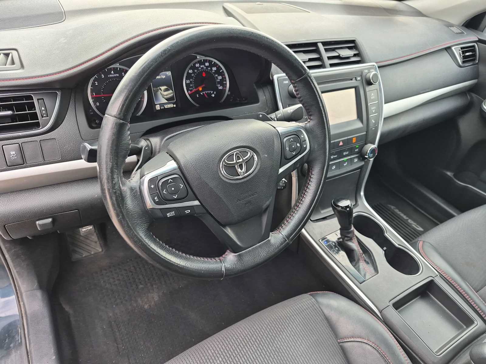 Used 2017 Toyota Camry SE FWD image 2