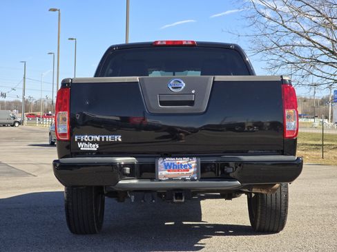 Used 2012 Nissan Frontier SV w/ Sport Appearance Pkg image 12