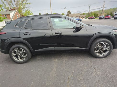Used 2024 Chevrolet Trax LT w/ Driver Confidence Package image 10