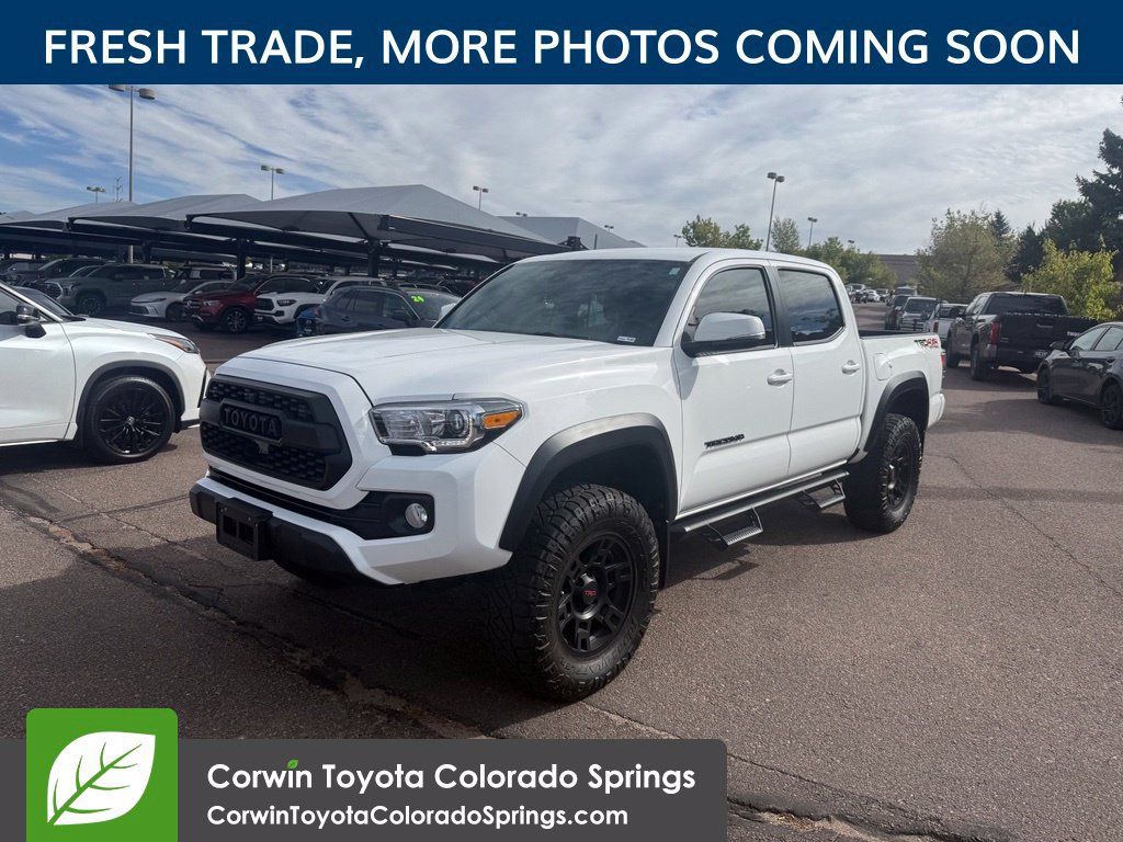 Used 2023 Toyota Tacoma TRD Off-Road w/ Technology Package AWD/4WD image 3