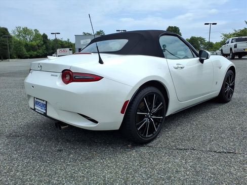 Used 2025 MAZDA MX-5 Miata Grand Touring RWD image 4