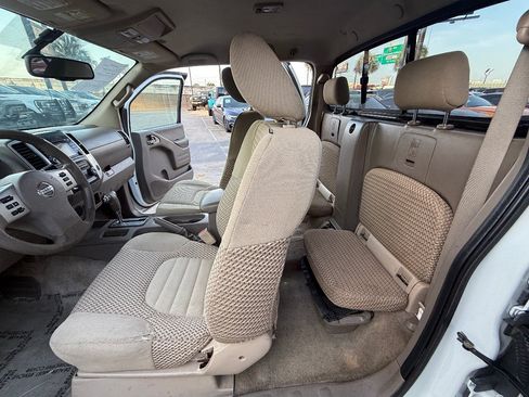 Used 2016 Nissan Frontier SV RWD image 18