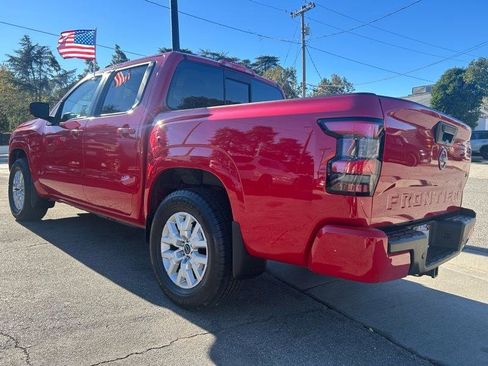 Used 2023 Nissan Frontier SV w/ SV Convenience Package RWD image 5