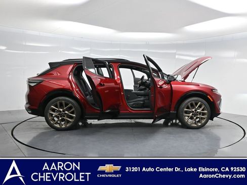 New 2026 Chevrolet Equinox EV RS image 3