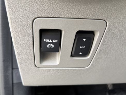 Used 2019 Ford F150 XLT w/ Equipment Group 302A Luxury AWD/4WD image 25
