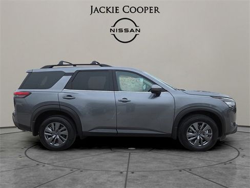 New 2025 Nissan Pathfinder SV w/ Black Appearance Package image 6