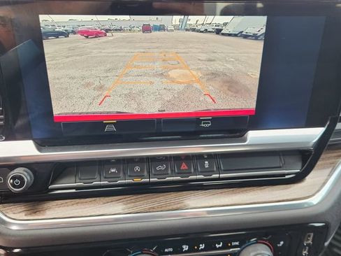 Used 2023 Chevrolet Silverado 1500 LT AWD/4WD image 17