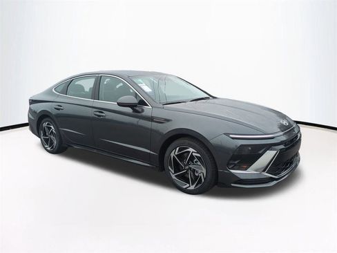 New 2026 Hyundai Sonata SEL FWD image 2
