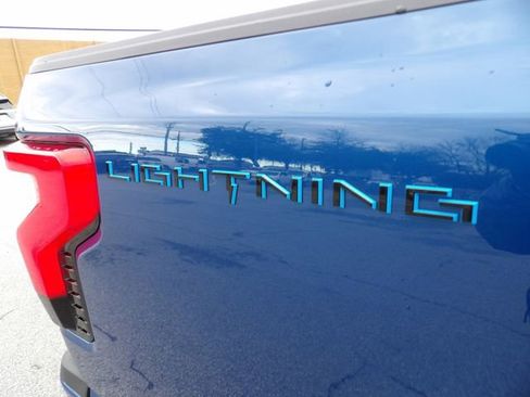 Certified 2022 Ford F150 Lightning Lariat w/ Equipment Group 511A High image 12