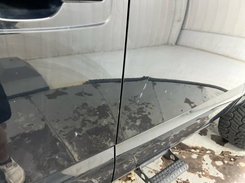 Used 2017 Nissan Titan SV AWD/4WD image 37