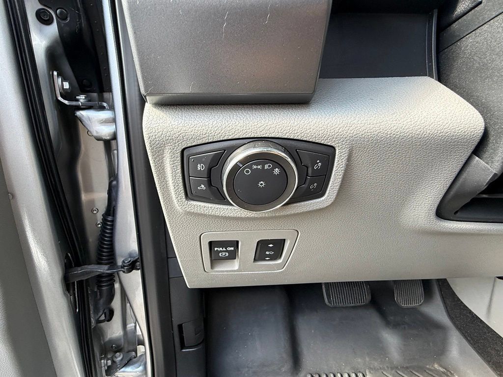 Used 2020 Ford F150 XLT w/ Equipment Group 302A Luxury AWD/4WD image 19