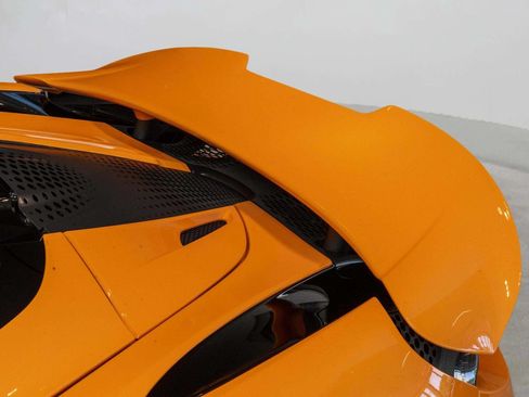 Used 2024 McLaren 750S Spider RWD image 45