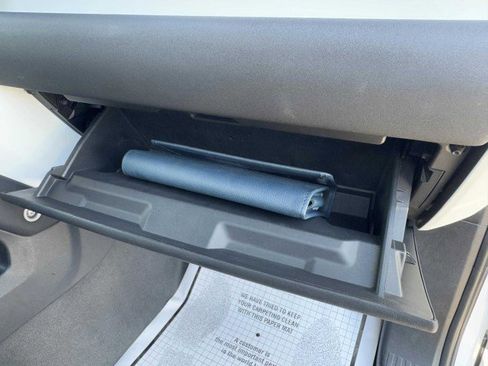 Used 2021 Land Rover Defender 90 image 46