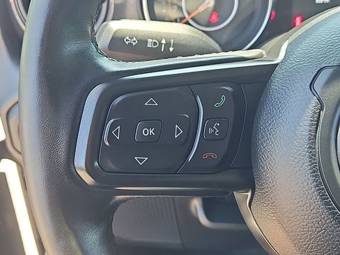 Used 2022 Jeep Wrangler Unlimited Sport AWD/4WD image 25