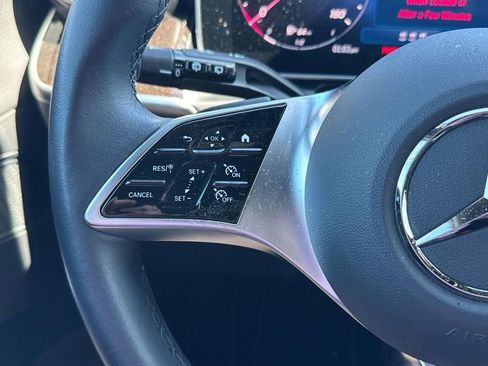 Used 2025 Mercedes-Benz GLC 300 image 22