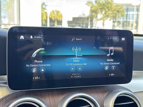 Used 2020 Mercedes-Benz GLC 300 image 27