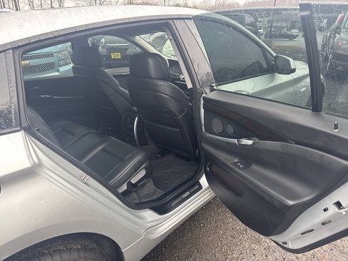 Used 2011 BMW 535i xDrive image 28