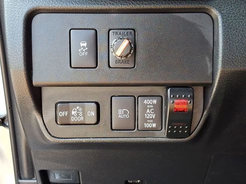 Used 2023 Toyota Tacoma TRD Off-Road w/ TRD Premium Off Road Package AWD/4WD image 30