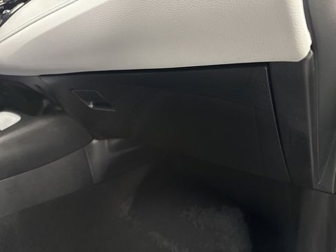 Certified 2022 Toyota Corolla SE image 9