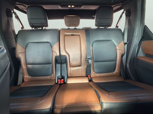 Used 2023 Ford Bronco Outer Banks AWD/4WD image 25