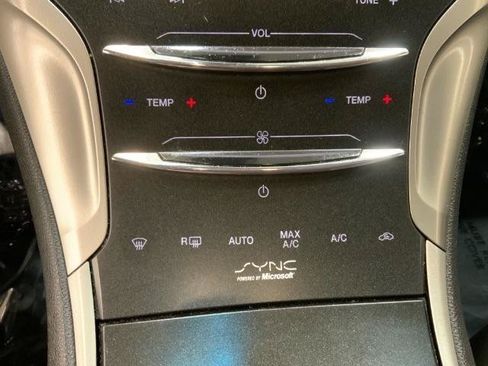 Used 2014 Lincoln MKZ AWD w/ Equipment Group 102A Reserve image 17